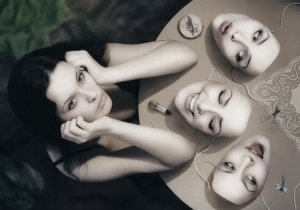 800x580_1518_MondEy_moNing_mask_surrealism_girl_female_woman_photo_photography_digital_art
